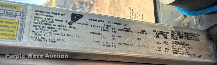 image for item MV9200 2007 Freightliner MT55 delivery truck