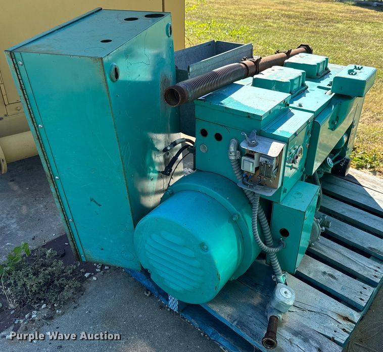 image for item MV9205 Onan 12.5JC-18R/16932AA generator