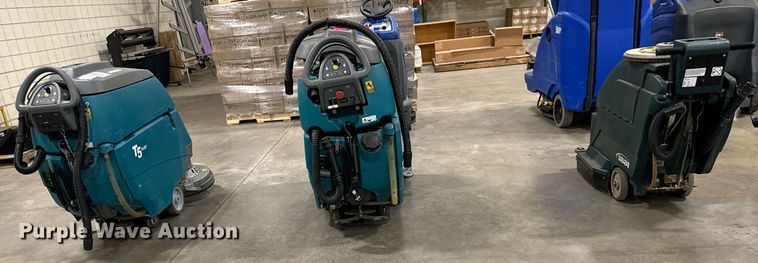 image for item MV9210 (3) Tenant floor scrubbers