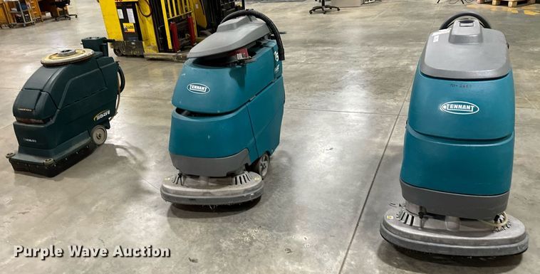 image for item MV9210 (3) Tenant floor scrubbers