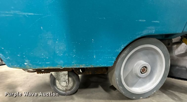 image for item MV9210 (3) Tenant floor scrubbers