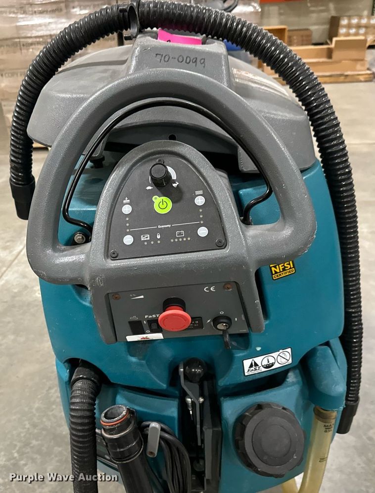 image for item MV9210 (3) Tenant floor scrubbers