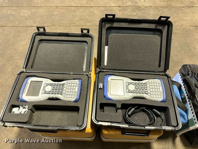 image for item MV9244 GPS surveying equipment