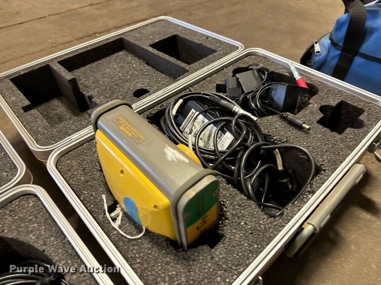 image for item MV9244 GPS surveying equipment