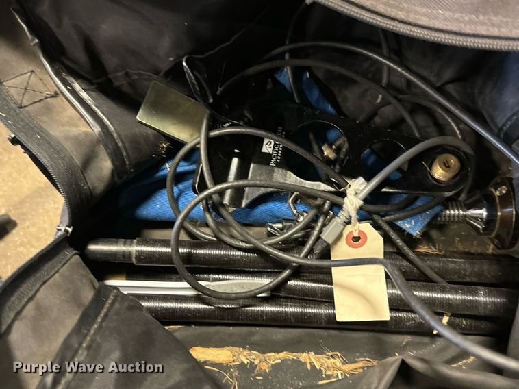 image for item MV9244 GPS surveying equipment