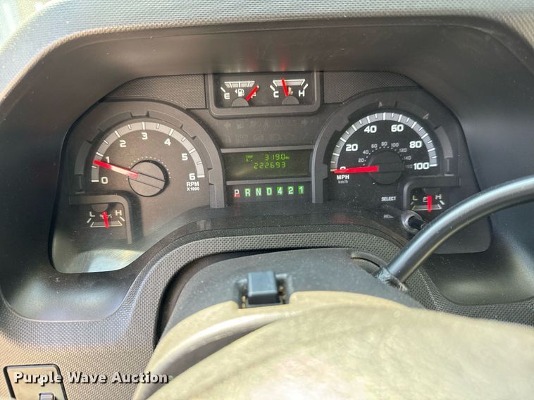 image for item MV9248 2017 Goshen Impulse Ford 220 shuttle bus