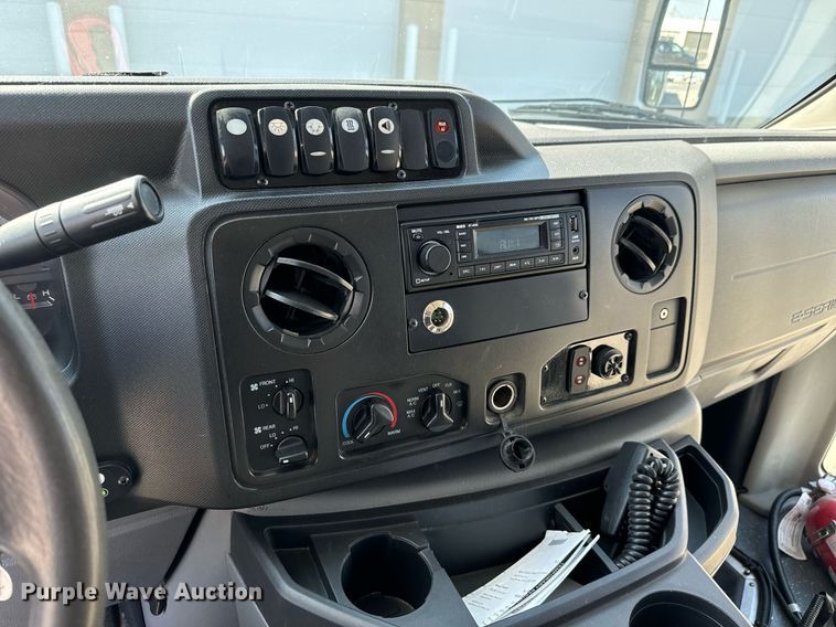 image for item MV9248 2017 Goshen Impulse Ford 220 shuttle bus