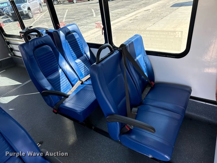 image for item MV9248 2017 Goshen Impulse Ford 220 shuttle bus