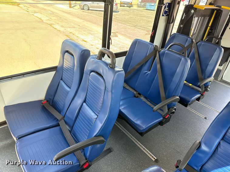 image for item MV9248 2017 Goshen Impulse Ford 220 shuttle bus