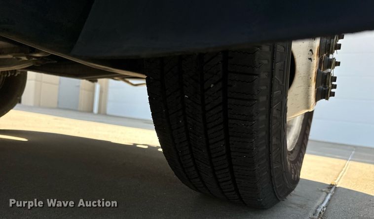 image for item MV9248 2017 Goshen Impulse Ford 220 shuttle bus