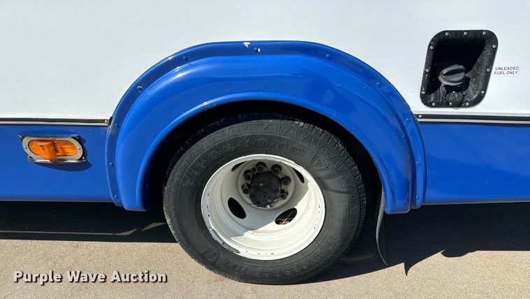 image for item MV9248 2017 Goshen Impulse Ford 220 shuttle bus