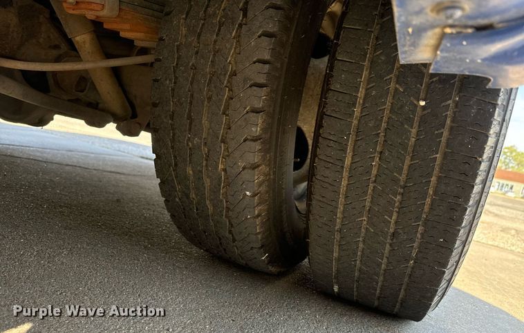 image for item MV9248 2017 Goshen Impulse Ford 220 shuttle bus