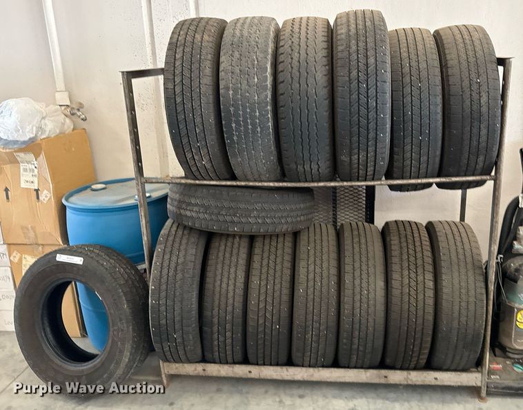 image for item MV9251 (15) 225/75R16 tires