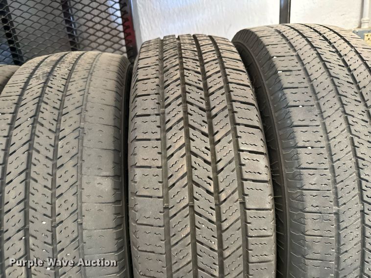 image for item MV9251 (15) 225/75R16 tires