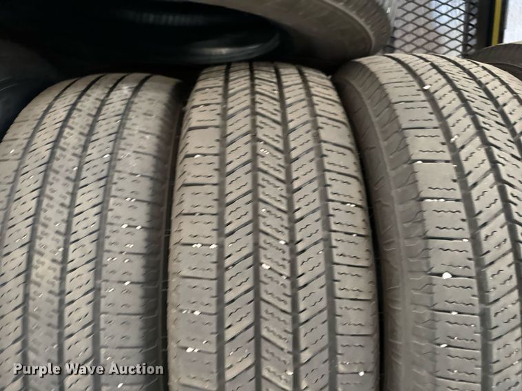 image for item MV9251 (15) 225/75R16 tires