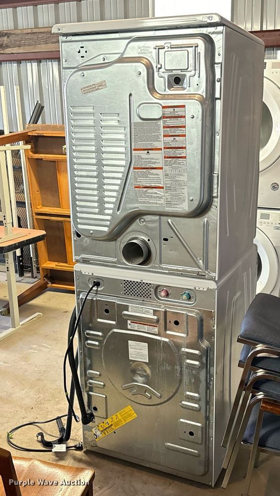 image for item MV9253 Whirlpool  washer and dryer 