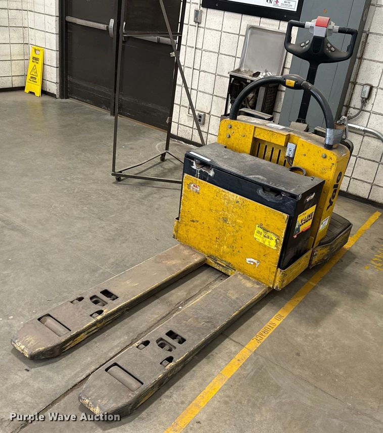 image for item MV9259 Yale MPE080LFN24T2748 order picker