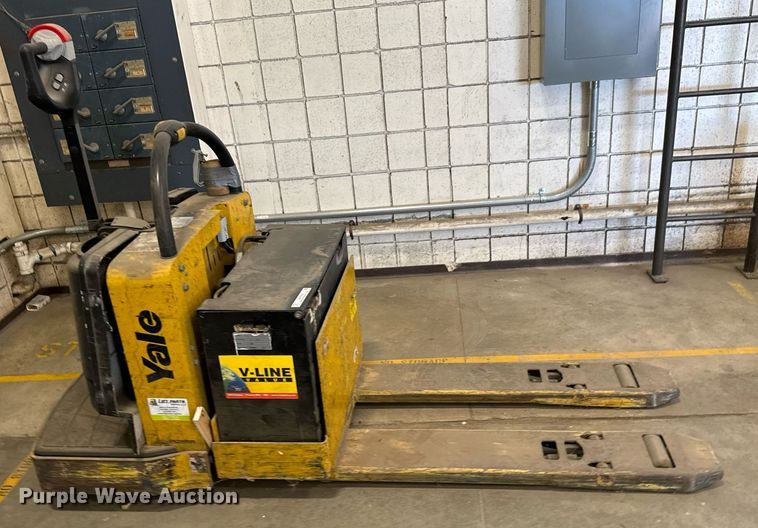 image for item MV9259 Yale MPE080LFN24T2748 order picker