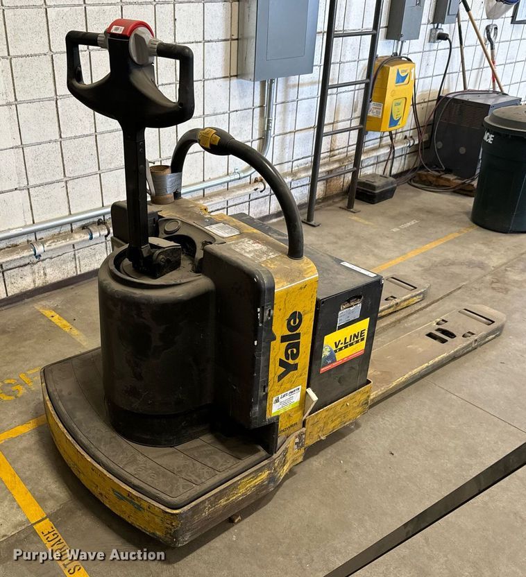 image for item MV9259 Yale MPE080LFN24T2748 order picker