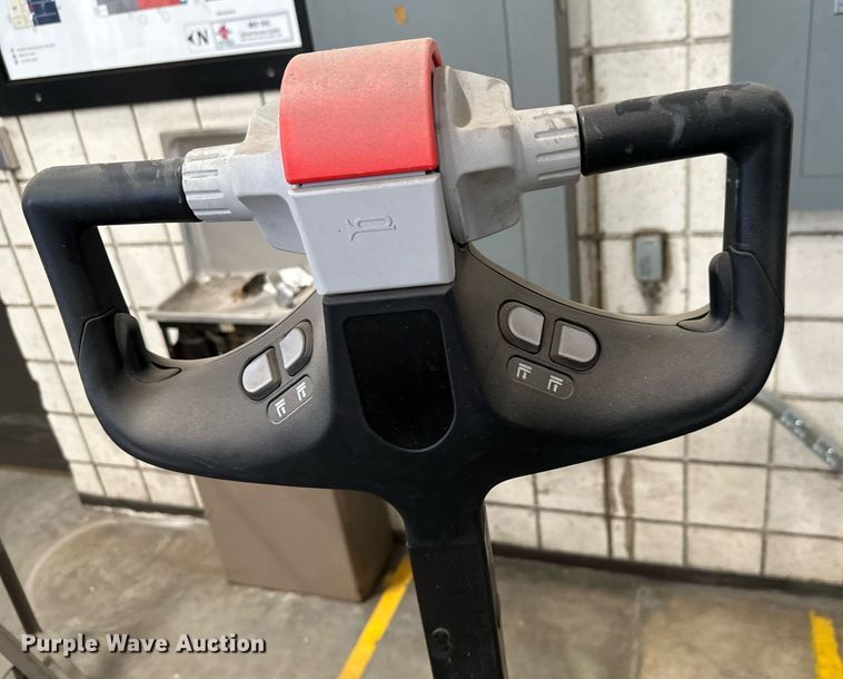 image for item MV9259 Yale MPE080LFN24T2748 order picker