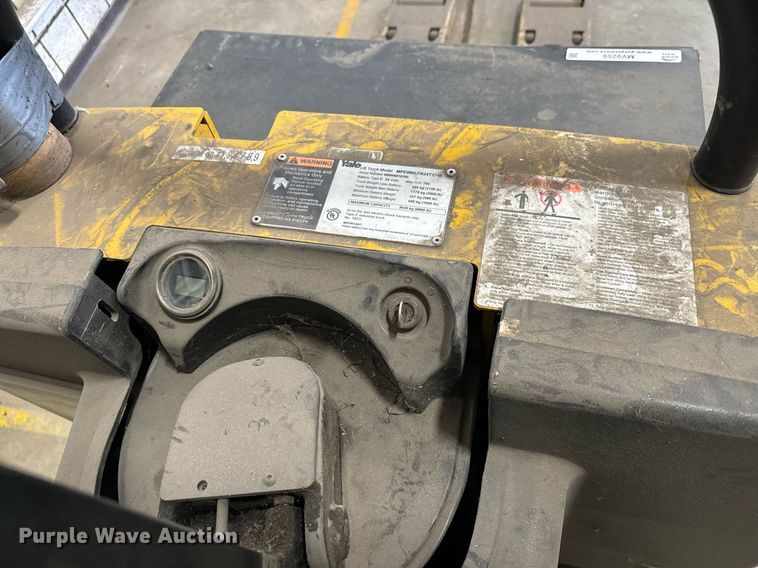 image for item MV9259 Yale MPE080LFN24T2748 order picker