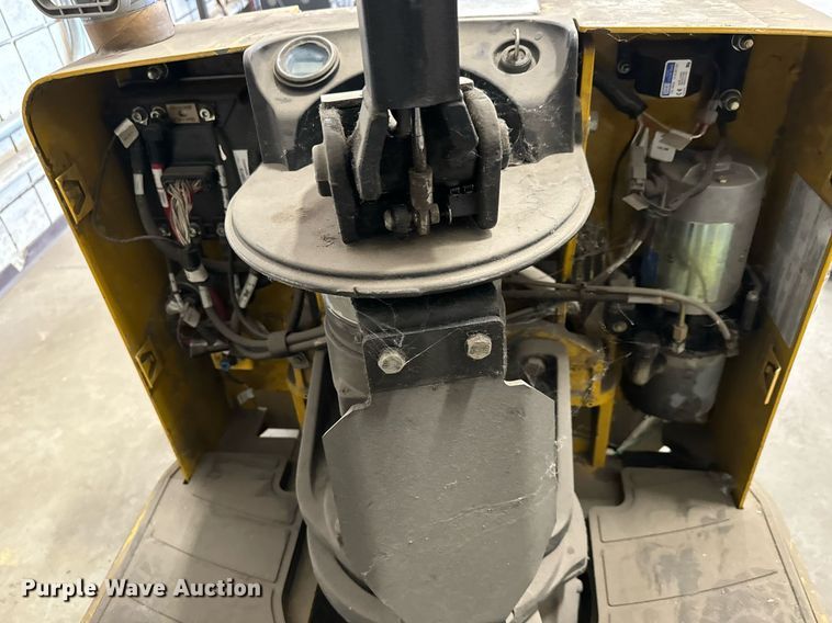 image for item MV9259 Yale MPE080LFN24T2748 order picker