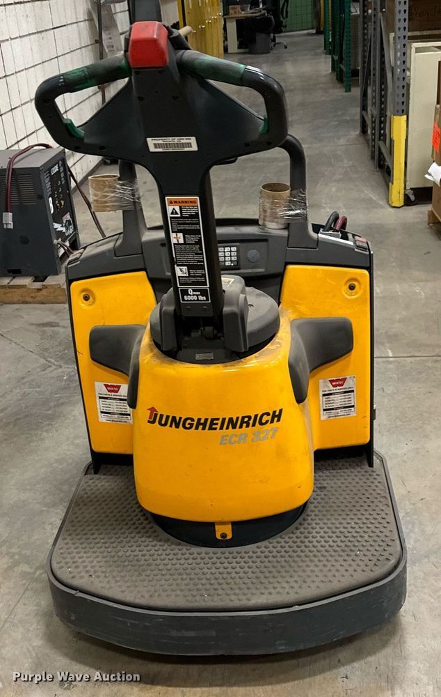 image for item MV9259 Yale MPE080LFN24T2748 order picker