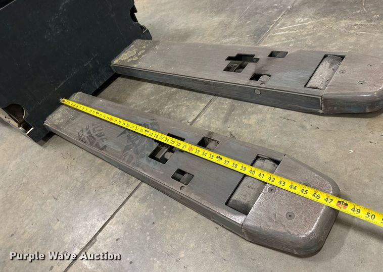 image for item MV9259 Yale MPE080LFN24T2748 order picker