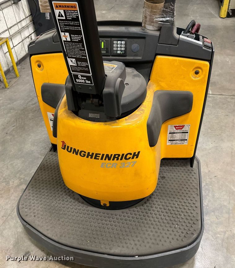 image for item MV9259 Yale MPE080LFN24T2748 order picker