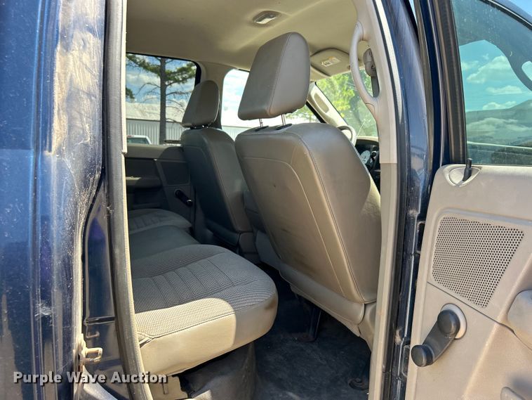 image for item NB9446 2006 Dodge Ram 1500 Quad Cab pickup truck