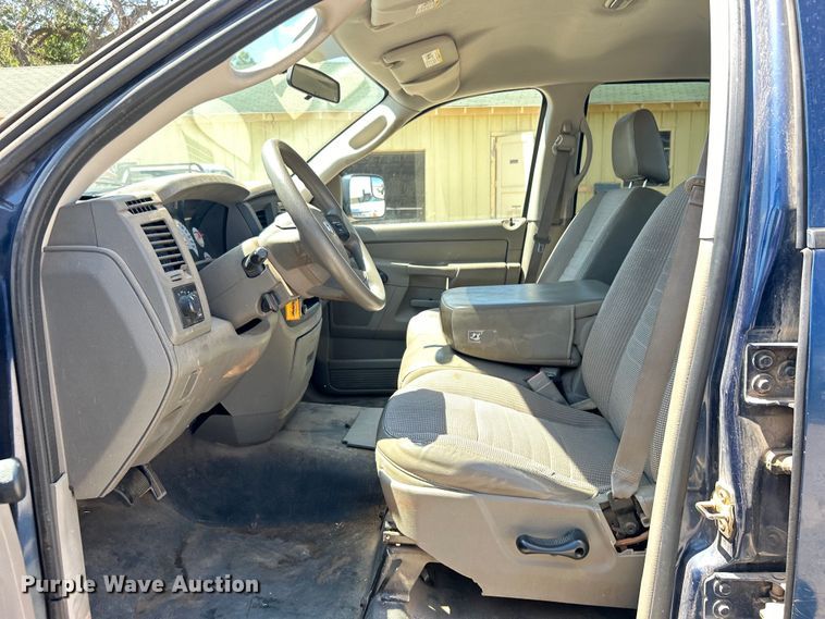 image for item NB9446 2006 Dodge Ram 1500 Quad Cab pickup truck