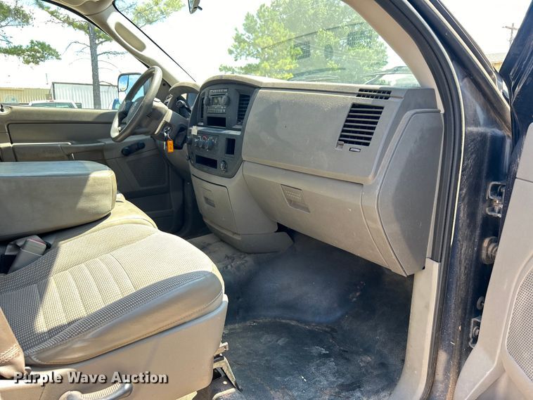 image for item NB9446 2006 Dodge Ram 1500 Quad Cab pickup truck