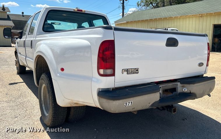 image for item NB9447 2000 Ford F350 Super Duty  Crew Cab pickup truck