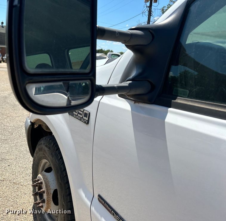 image for item NB9447 2000 Ford F350 Super Duty  Crew Cab pickup truck