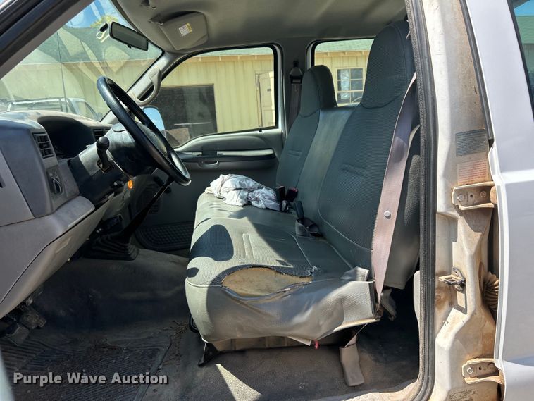 image for item NB9447 2000 Ford F350 Super Duty  Crew Cab pickup truck