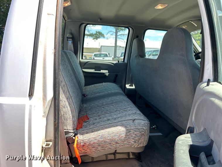 image for item NB9447 2000 Ford F350 Super Duty  Crew Cab pickup truck