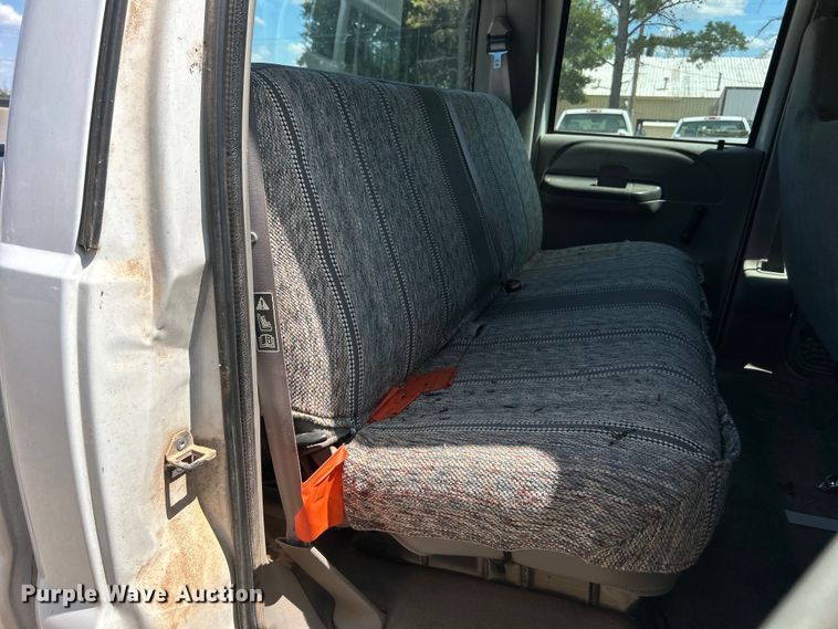 image for item NB9447 2000 Ford F350 Super Duty  Crew Cab pickup truck