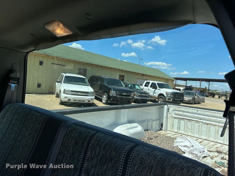 image for item NB9447 2000 Ford F350 Super Duty  Crew Cab pickup truck