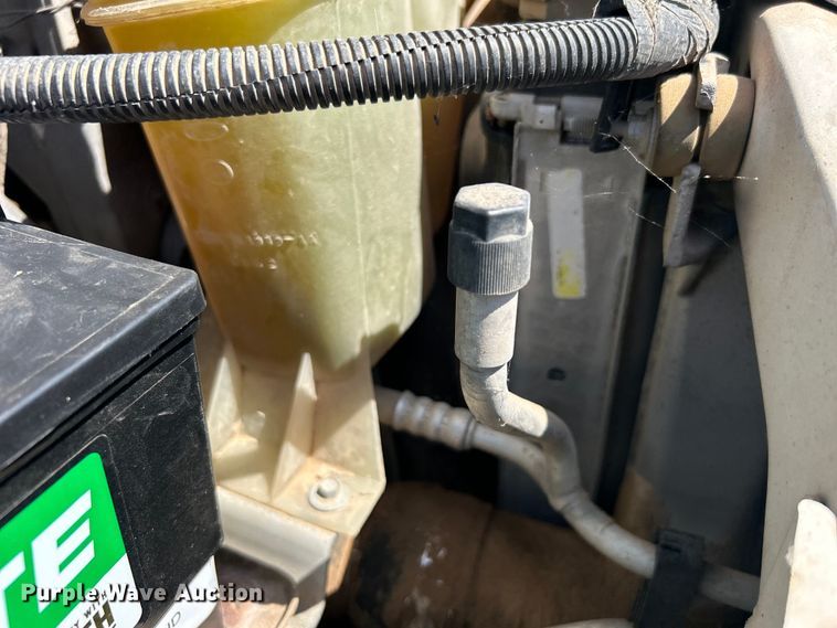 image for item NB9447 2000 Ford F350 Super Duty  Crew Cab pickup truck