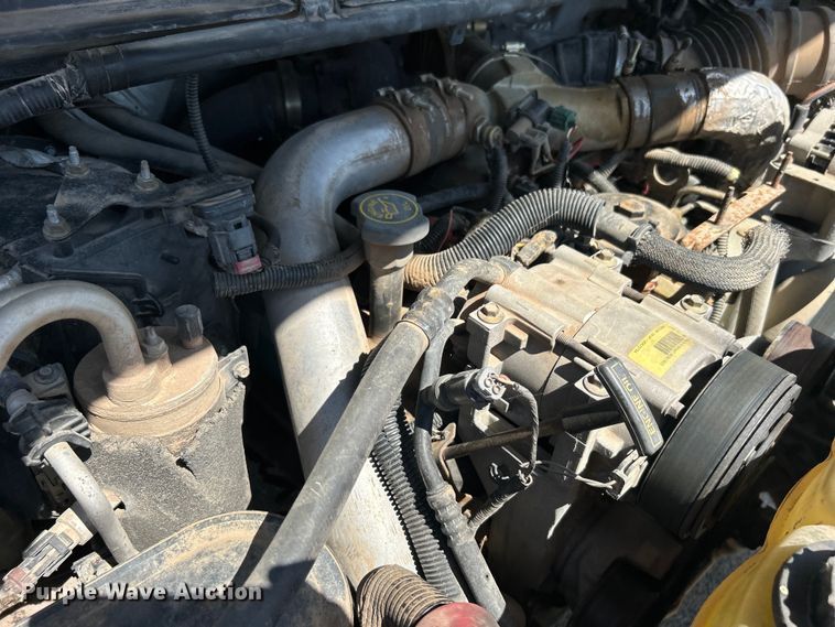 image for item NB9447 2000 Ford F350 Super Duty  Crew Cab pickup truck