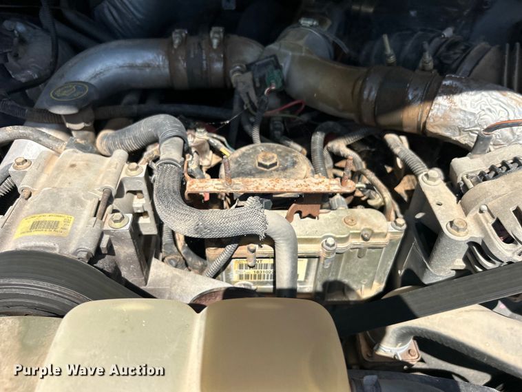 image for item NB9447 2000 Ford F350 Super Duty  Crew Cab pickup truck