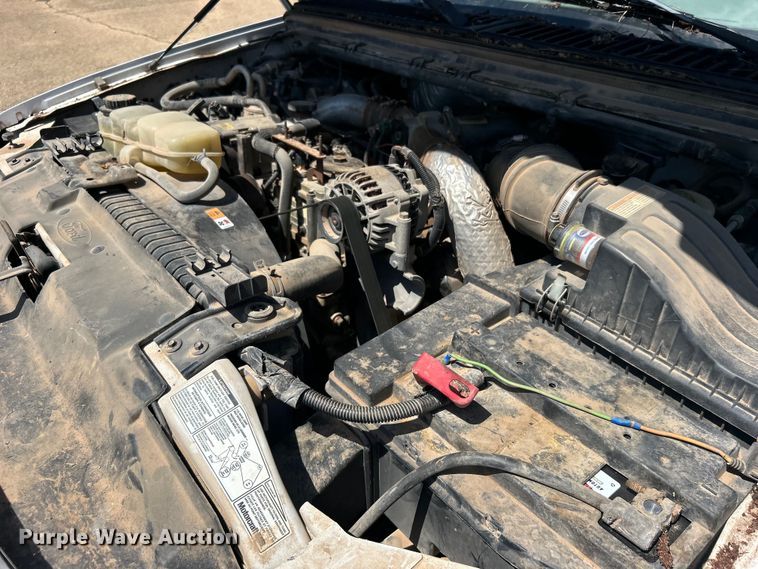 image for item NB9447 2000 Ford F350 Super Duty  Crew Cab pickup truck