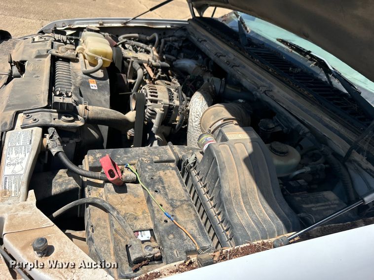 image for item NB9447 2000 Ford F350 Super Duty  Crew Cab pickup truck