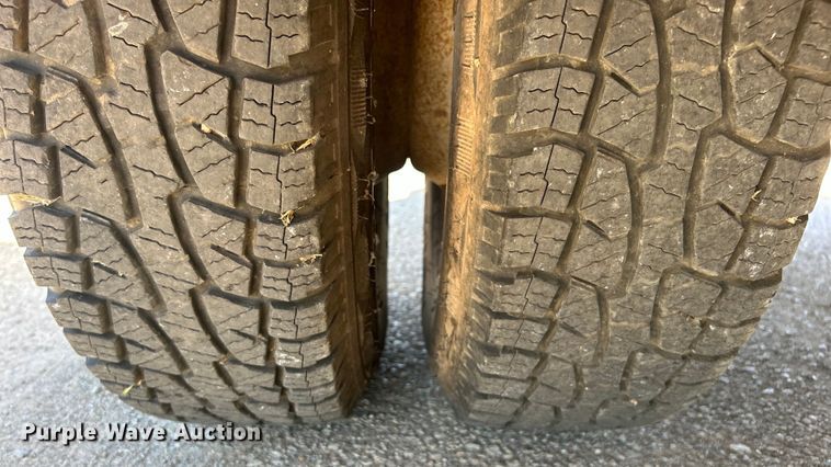 image for item NB9447 2000 Ford F350 Super Duty  Crew Cab pickup truck