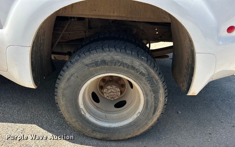 image for item NB9447 2000 Ford F350 Super Duty  Crew Cab pickup truck