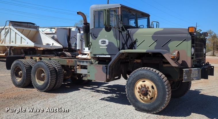 image for item NG9447 2004 AM General truck cab and chassis