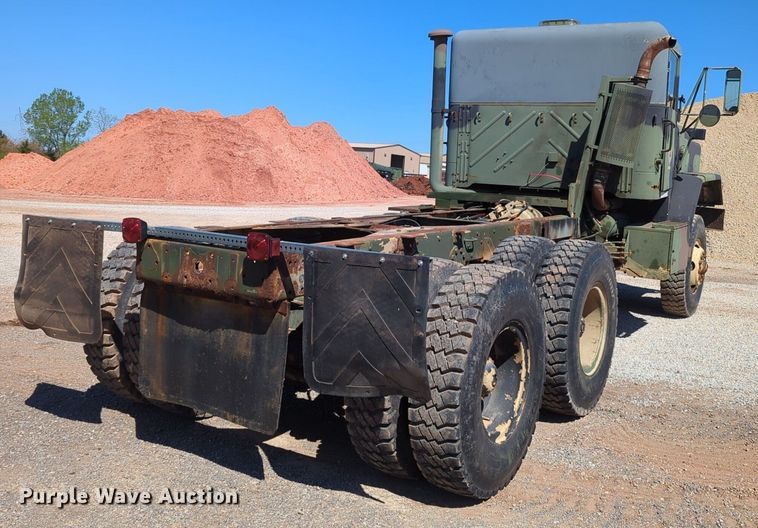 image for item NG9447 2004 AM General truck cab and chassis