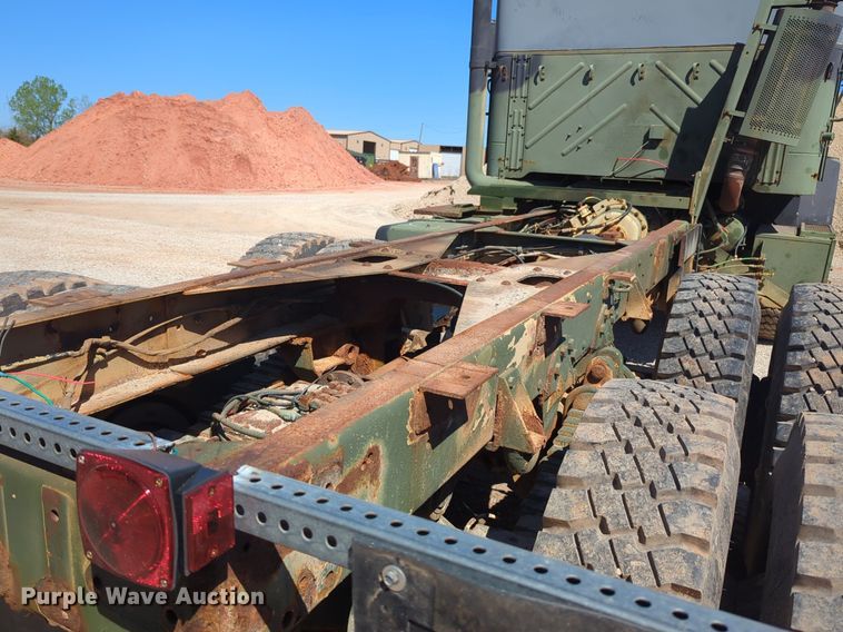 image for item NG9447 2004 AM General truck cab and chassis