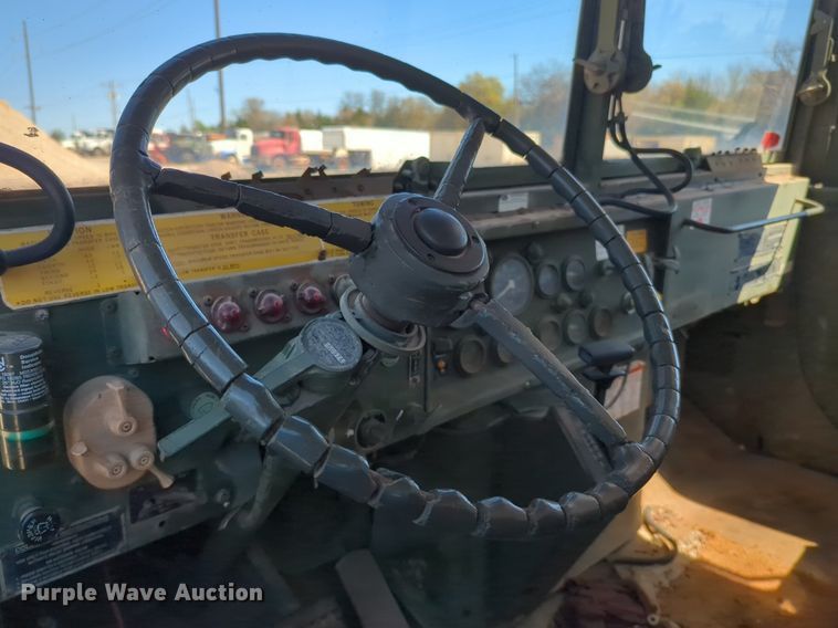 image for item NG9447 2004 AM General truck cab and chassis