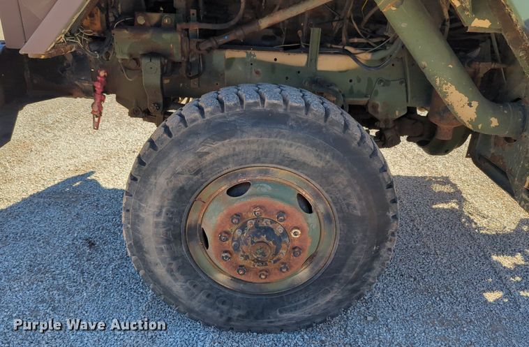 image for item NG9447 2004 AM General truck cab and chassis